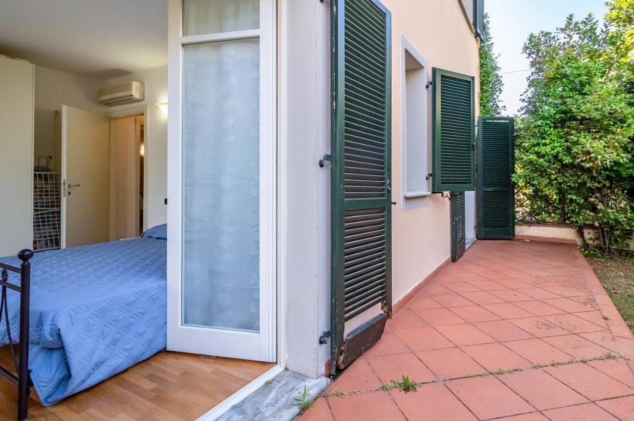 Piana Di Solaro Modern Flat & Swimming Pool Apartment Lerici Luaran gambar