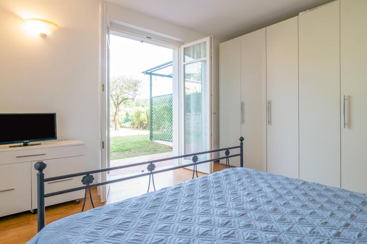 Piana Di Solaro Modern Flat & Swimming Pool Apartment Lerici Luaran gambar