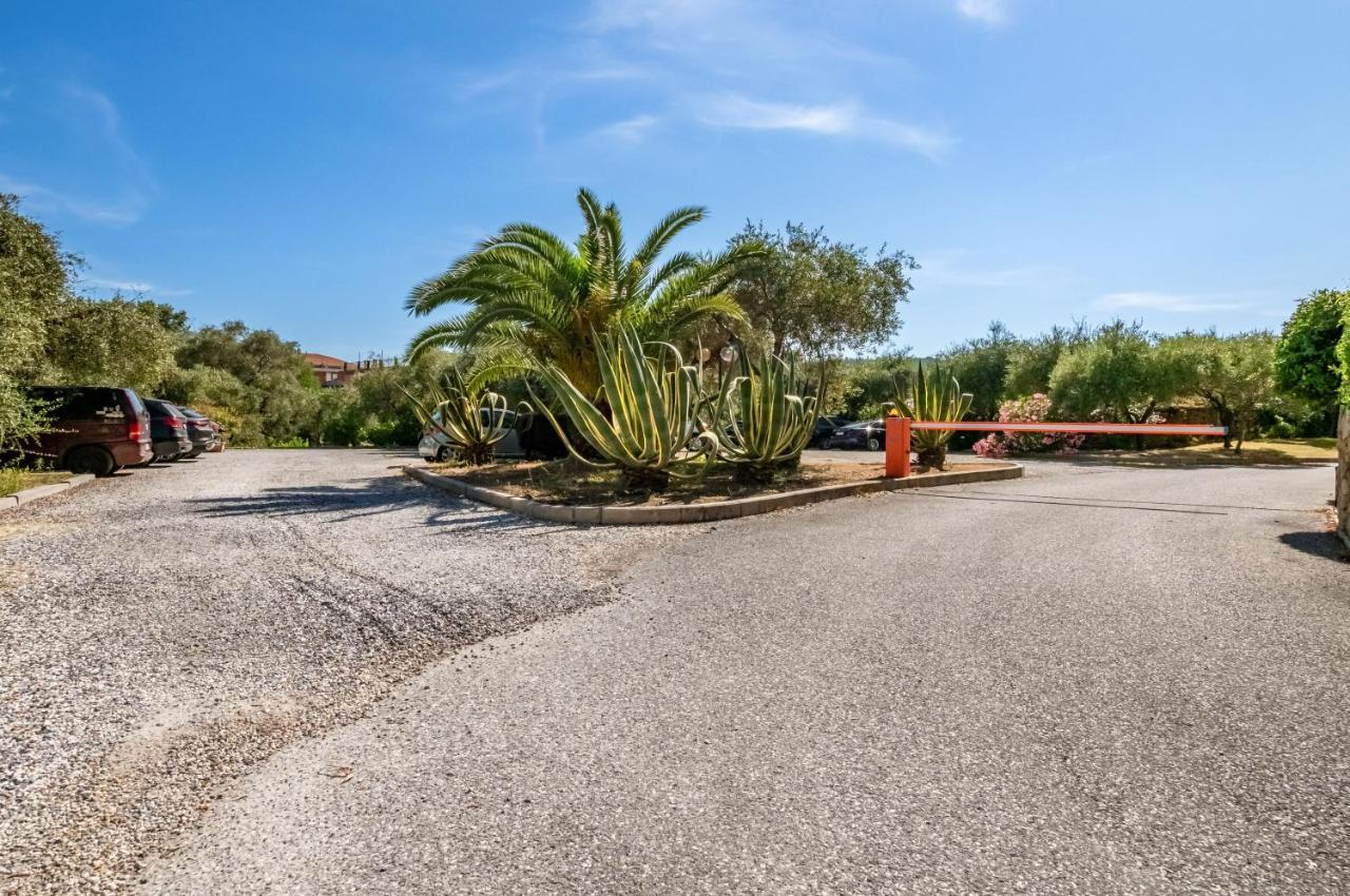 Piana Di Solaro Modern Flat & Swimming Pool Apartment Lerici Luaran gambar